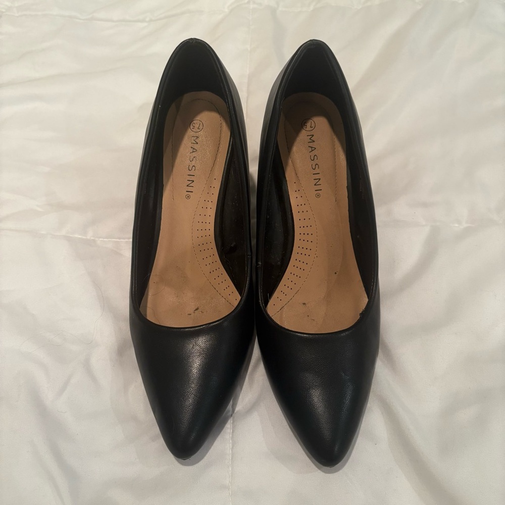 Massini Black Pointed Toe Pumps 7.5